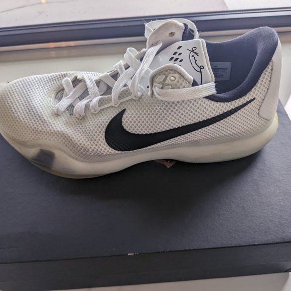 Kobe X Fundamentals Size 9 Men (White/Black/Gold) - Picture 4 of 14